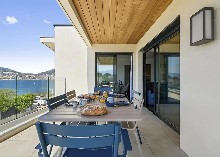 Novaya Aparthotel 4*